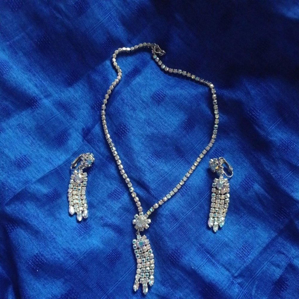 Sherman Demi Parure Aurora Borealis Necklace And Earrings